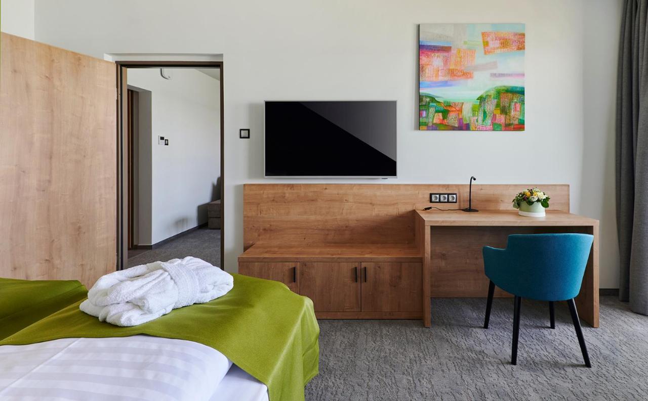 Hotel Otp Balatonszárszó Zewnętrze zdjęcie