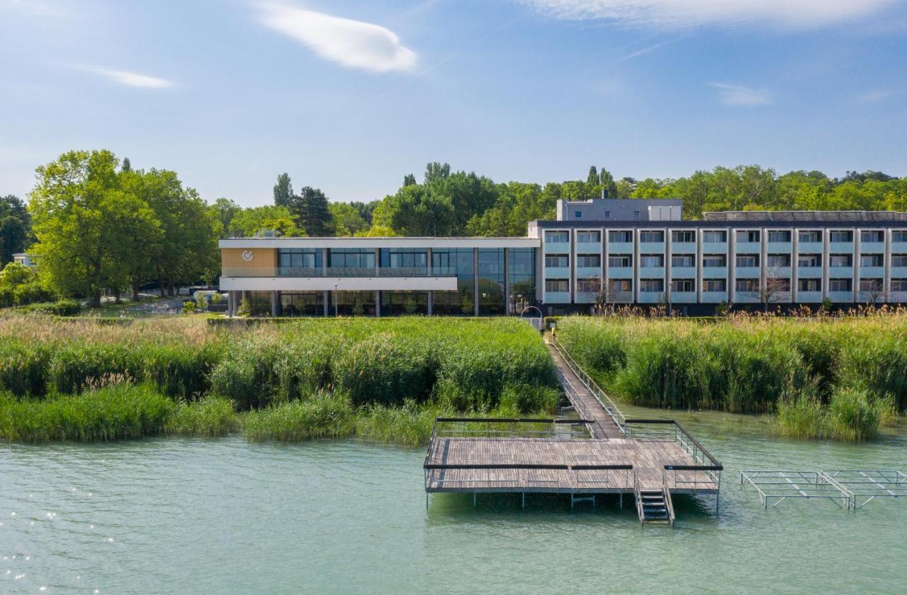 Hotel Otp Balatonszárszó Zewnętrze zdjęcie
